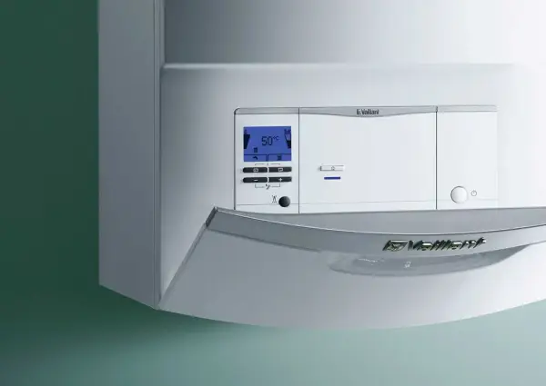 Panel de control de una caldera de condensación Vaillant, mostrando 50°C.